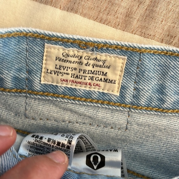 Levi's Premium Wedgie Straight Luxor
Again Light Wash Size 27 Straight Leg ankle - Picture 7 of 15